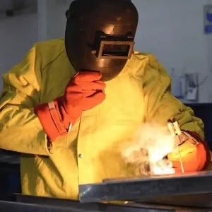 Campera cuero descarne amarillo standard